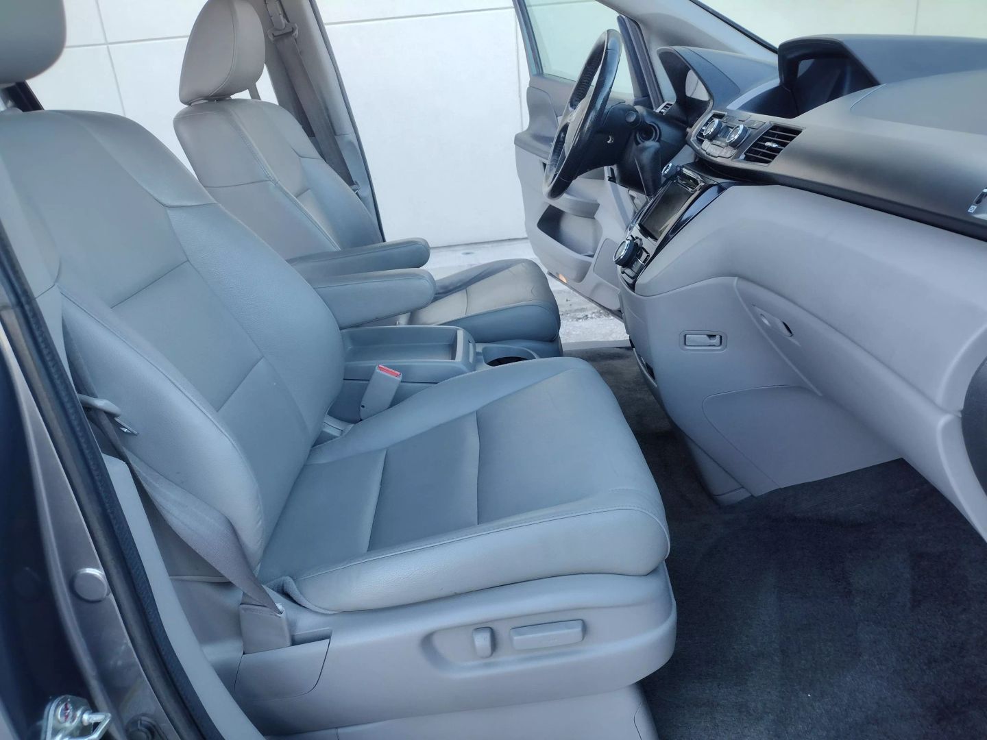 2014 Honda Odyssey EX-L photo 50