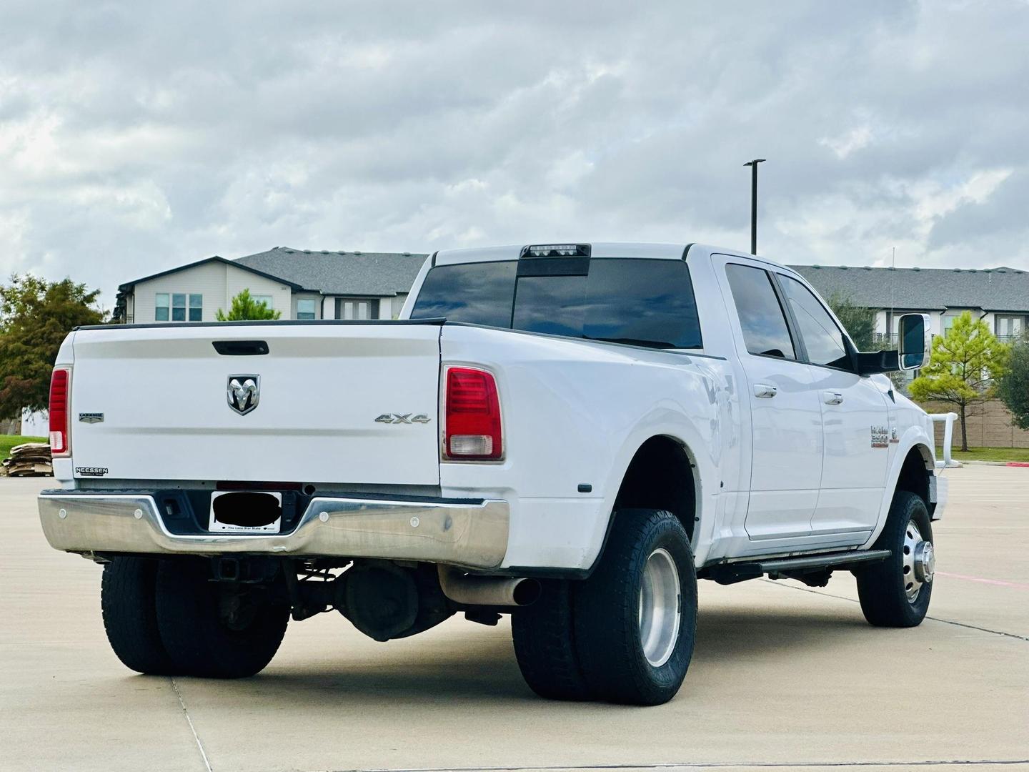 2016 RAM Ram 3500 Pickup Laramie photo 6