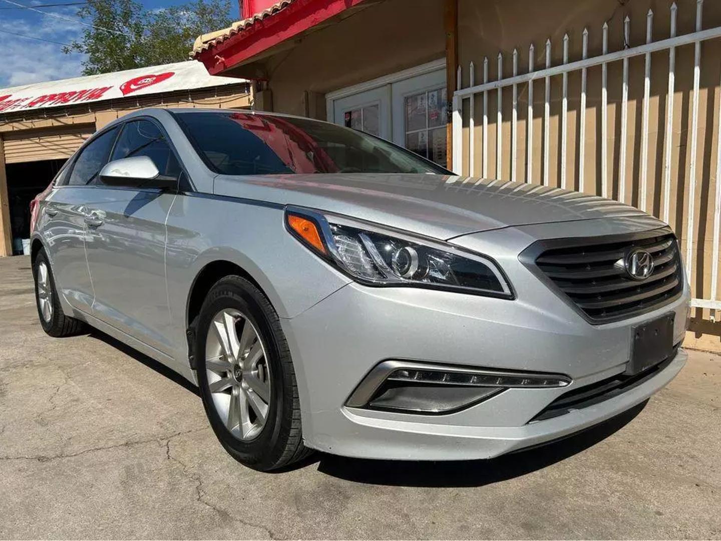 Hyundai Sonata's photo