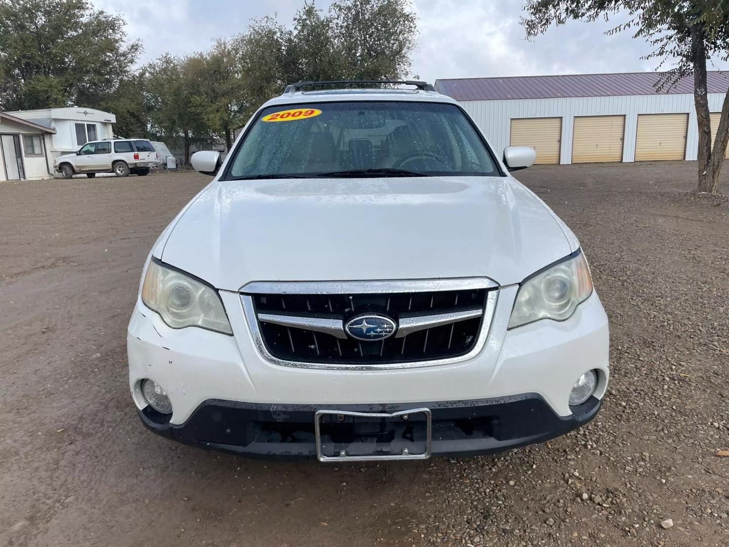 2009 Subaru Outback I Limited photo 2