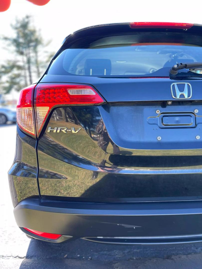 2016 Honda HR-V LX photo 27