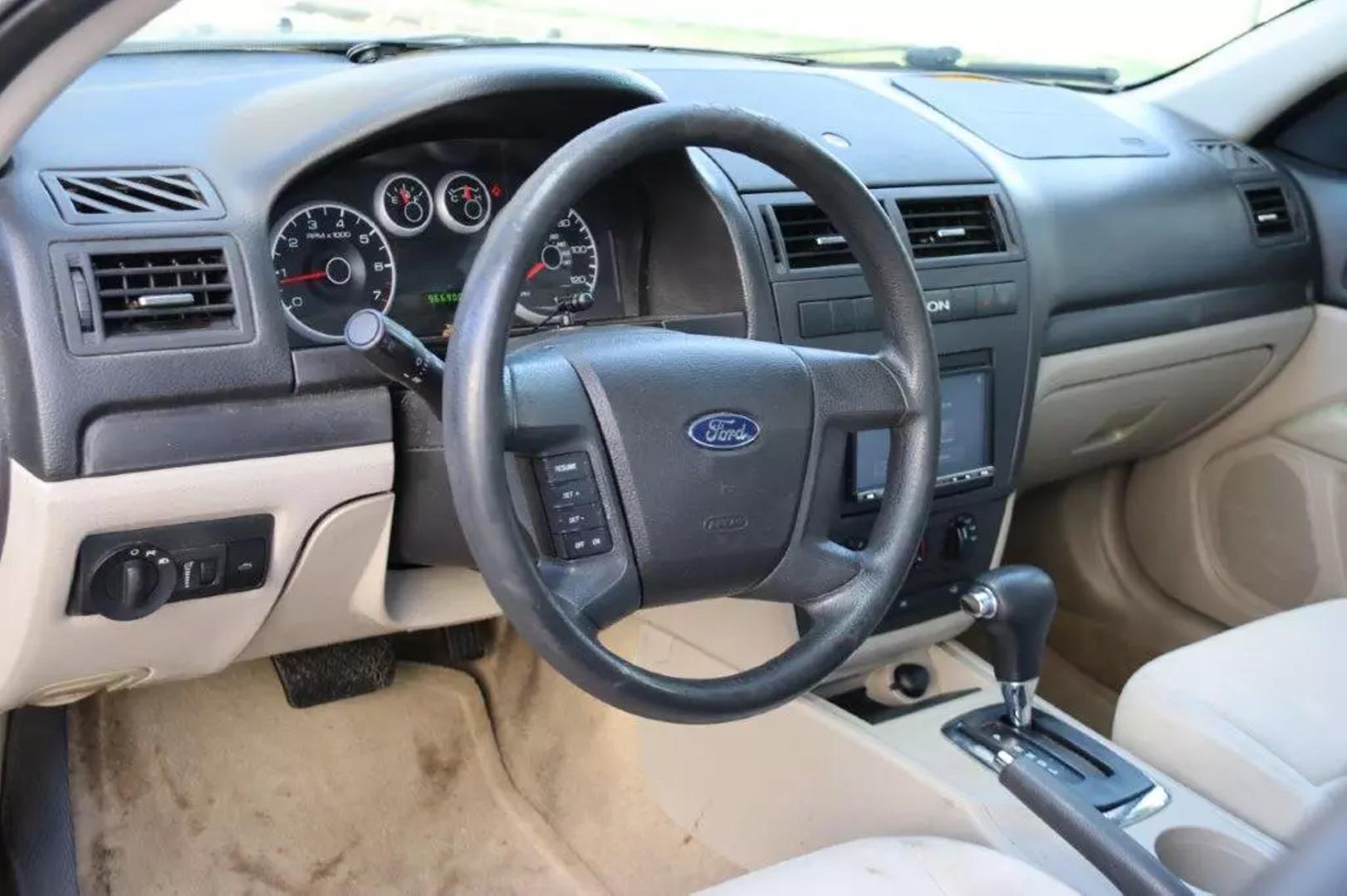 2009 Ford Fusion S photo 12