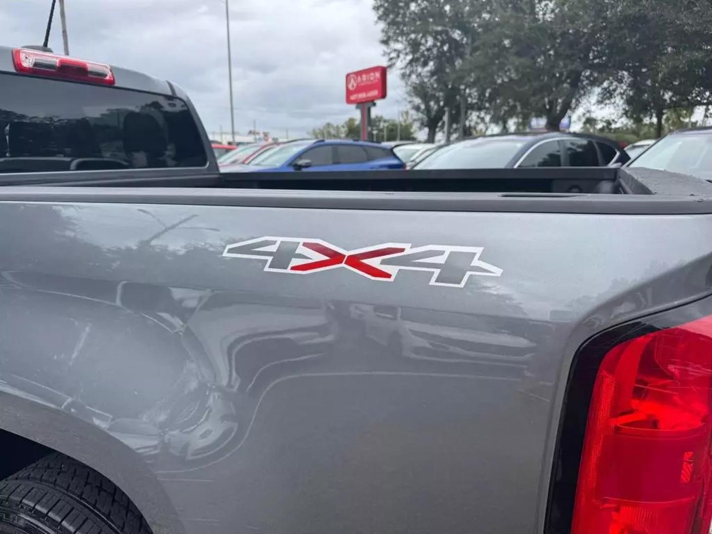 2021 Chevrolet Colorado Work Truck photo 3