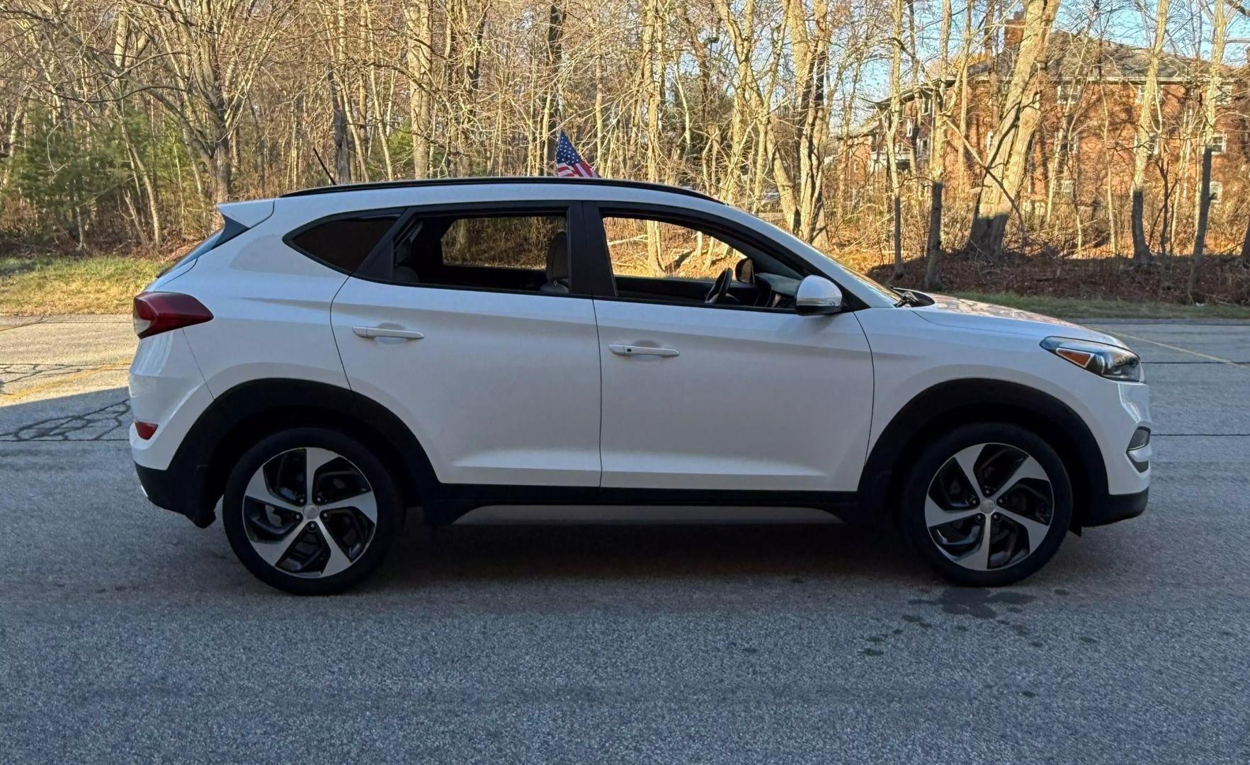 2017 Hyundai Tucson Value photo 36