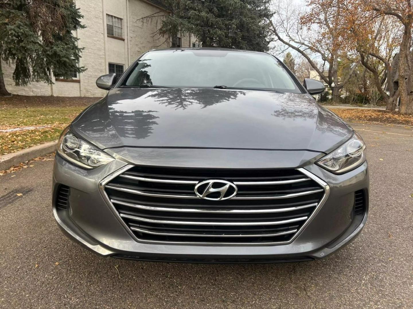 2018 Hyundai Elantra SE photo 2