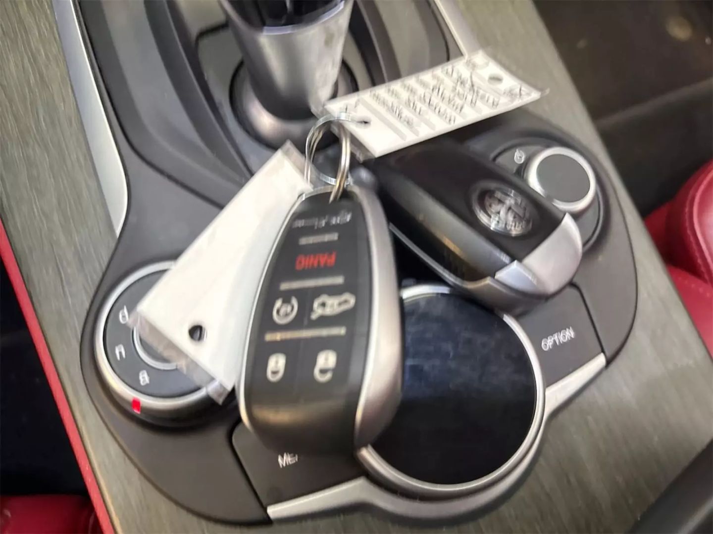 2018 Alfa Romeo Stelvio - Image 14