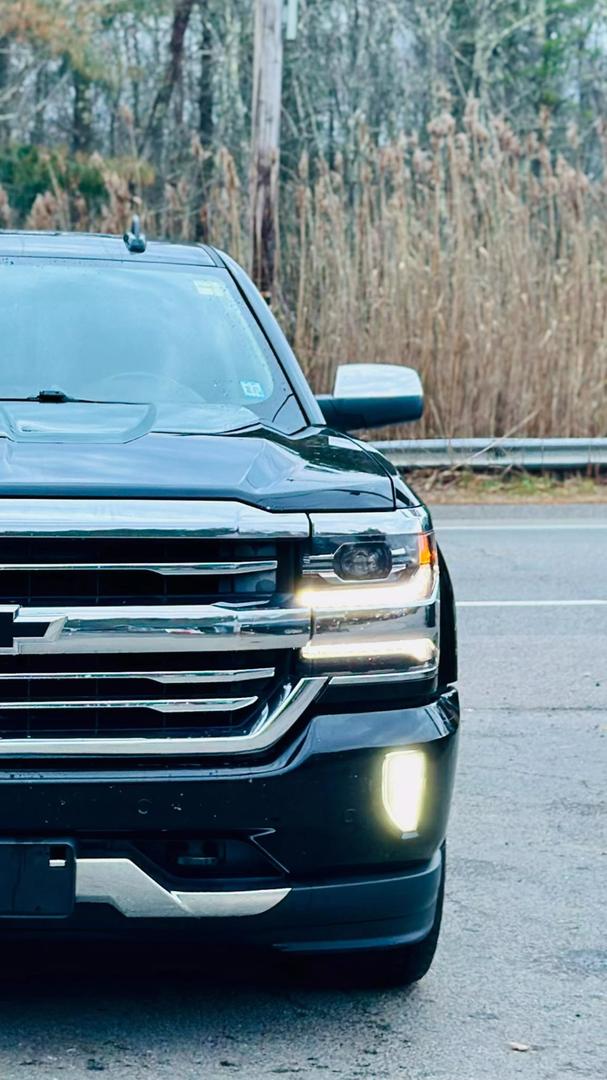 2016 Chevrolet Silverado 1500 High Country photo 16