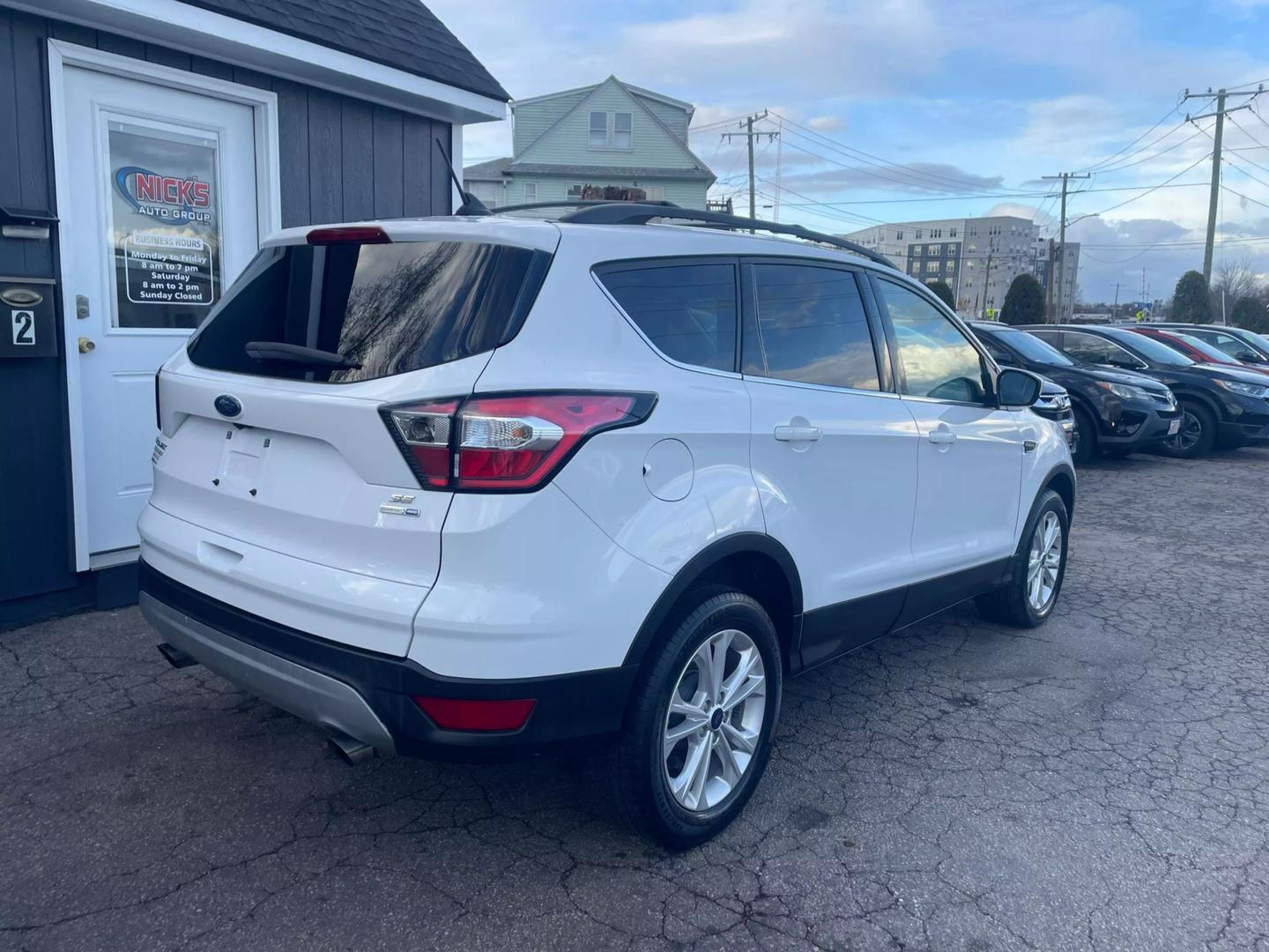 2018 Ford Escape SE photo 3