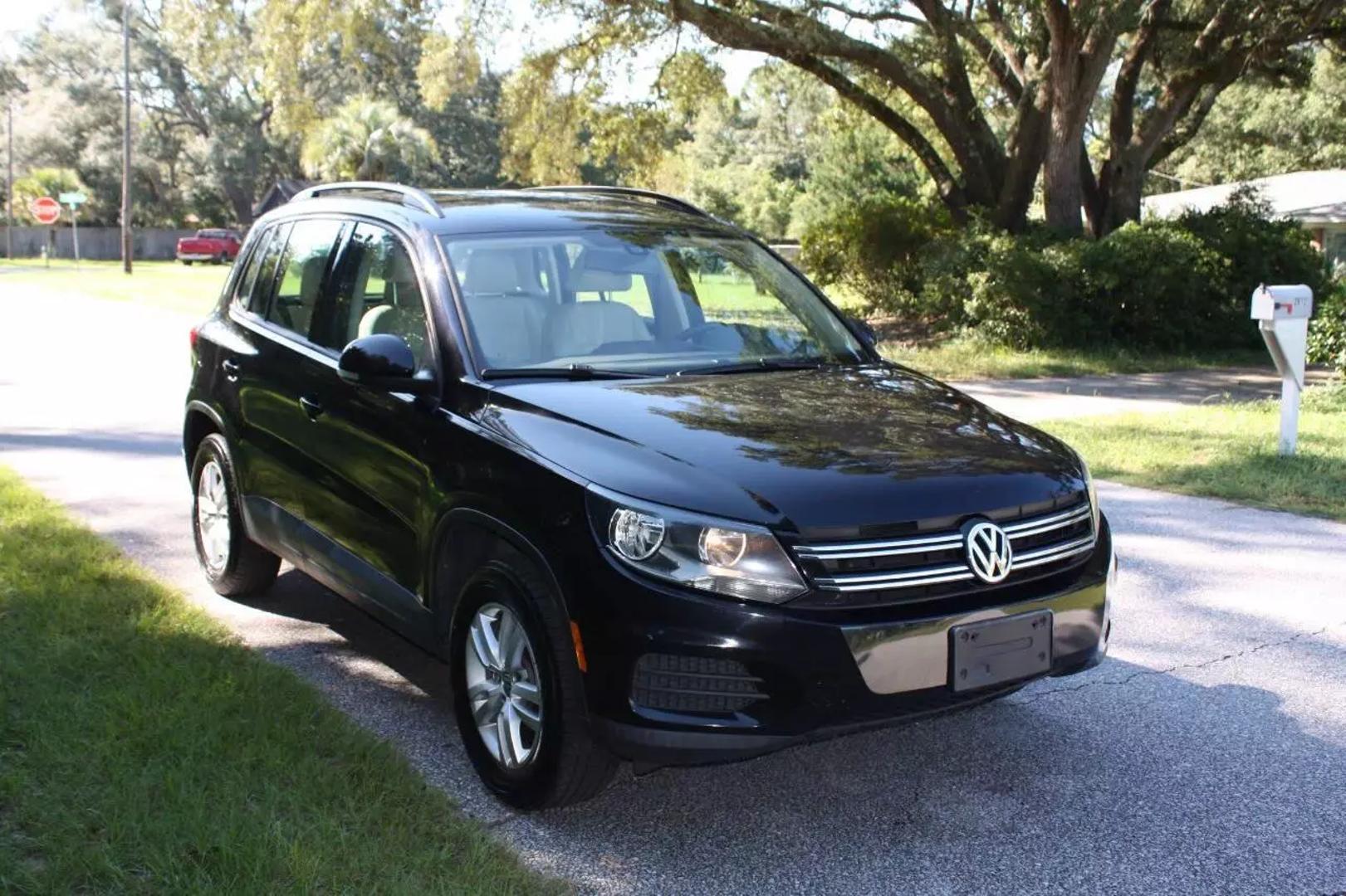 2016 Volkswagen Tiguan S photo 11