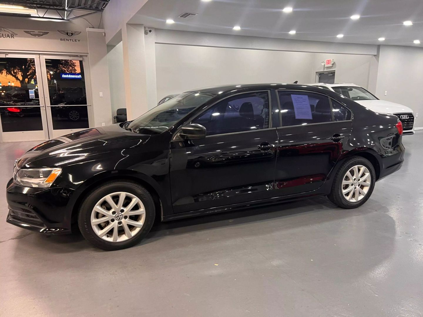 2015 Volkswagen Jetta 1.8t Se Sedan 4d - Image 4