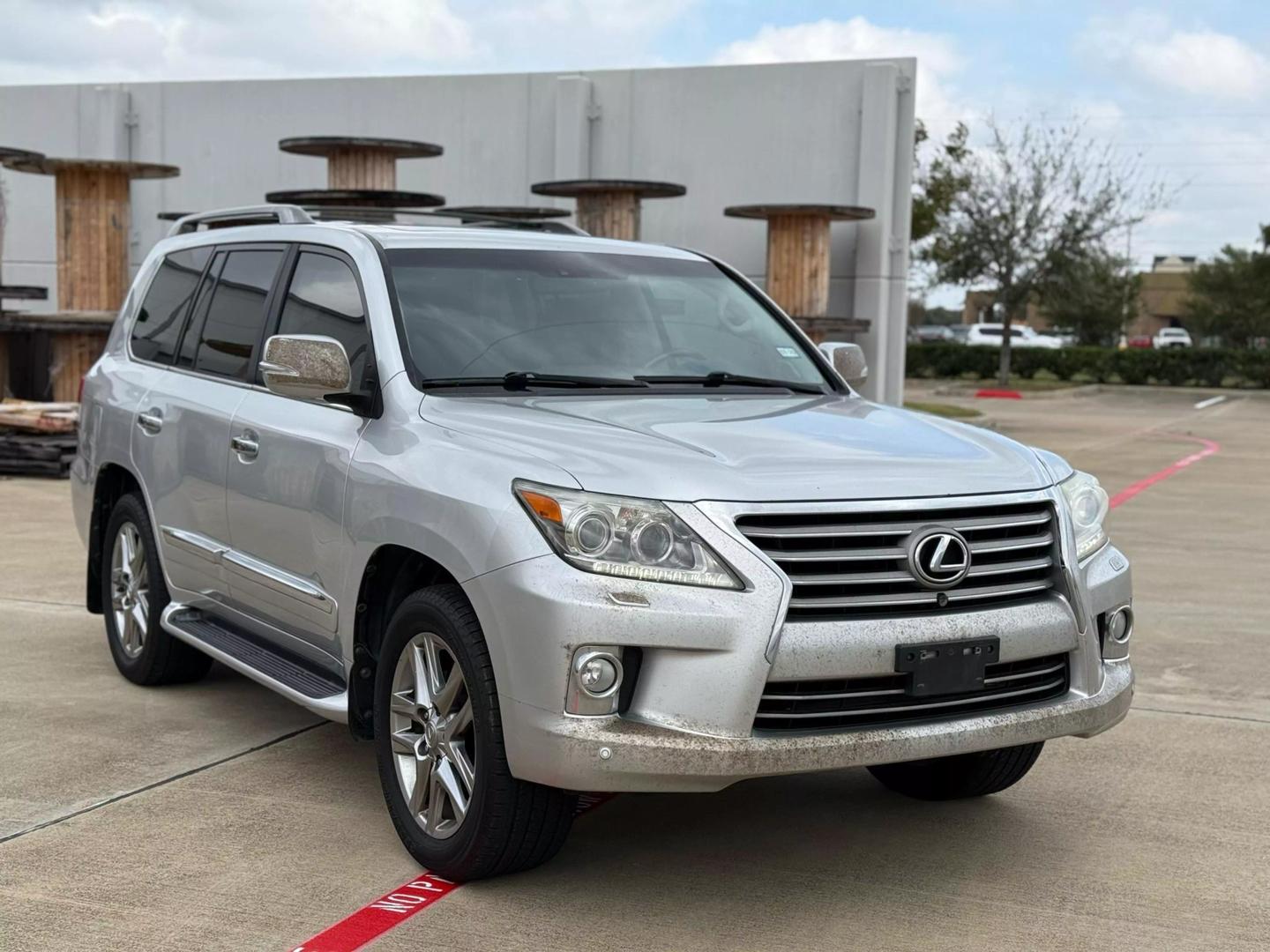 2013 Lexus LX 570 photo 10