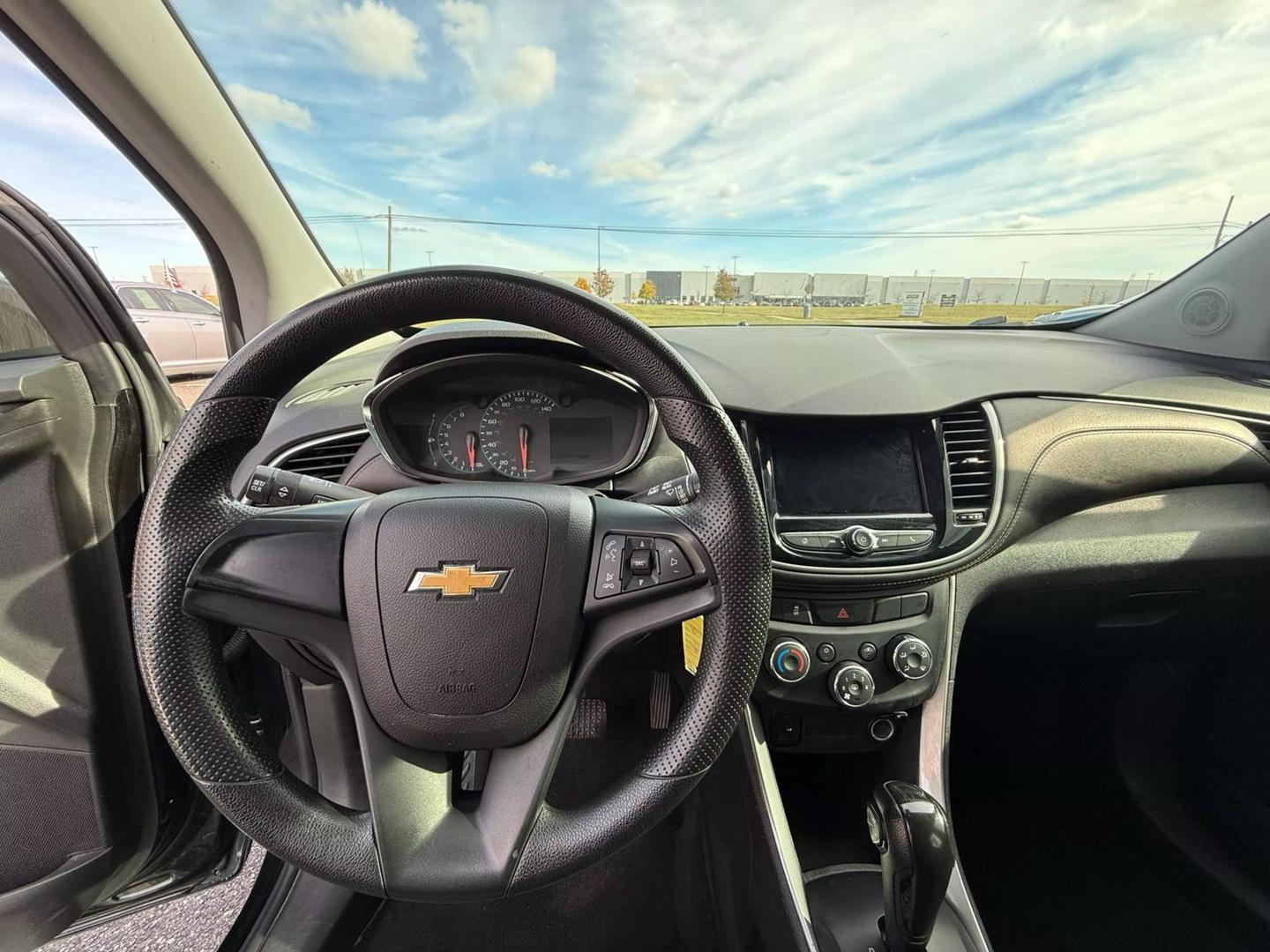 2020 Chevrolet Trax LS photo 18