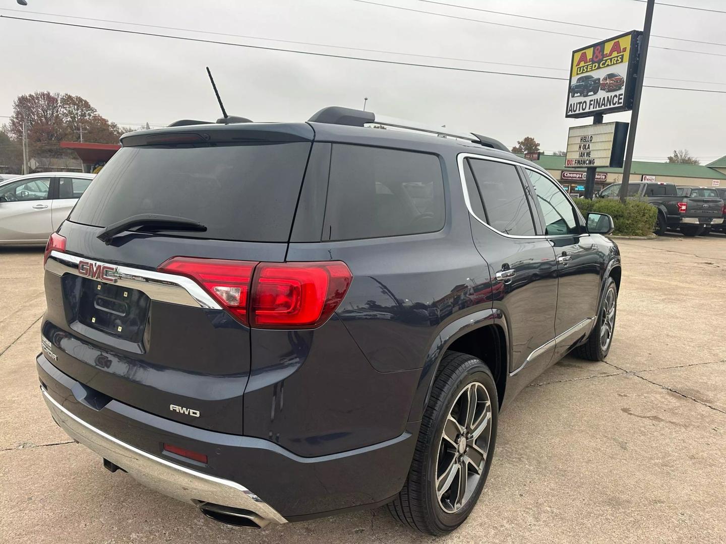 2019 GMC Acadia Denali photo 6