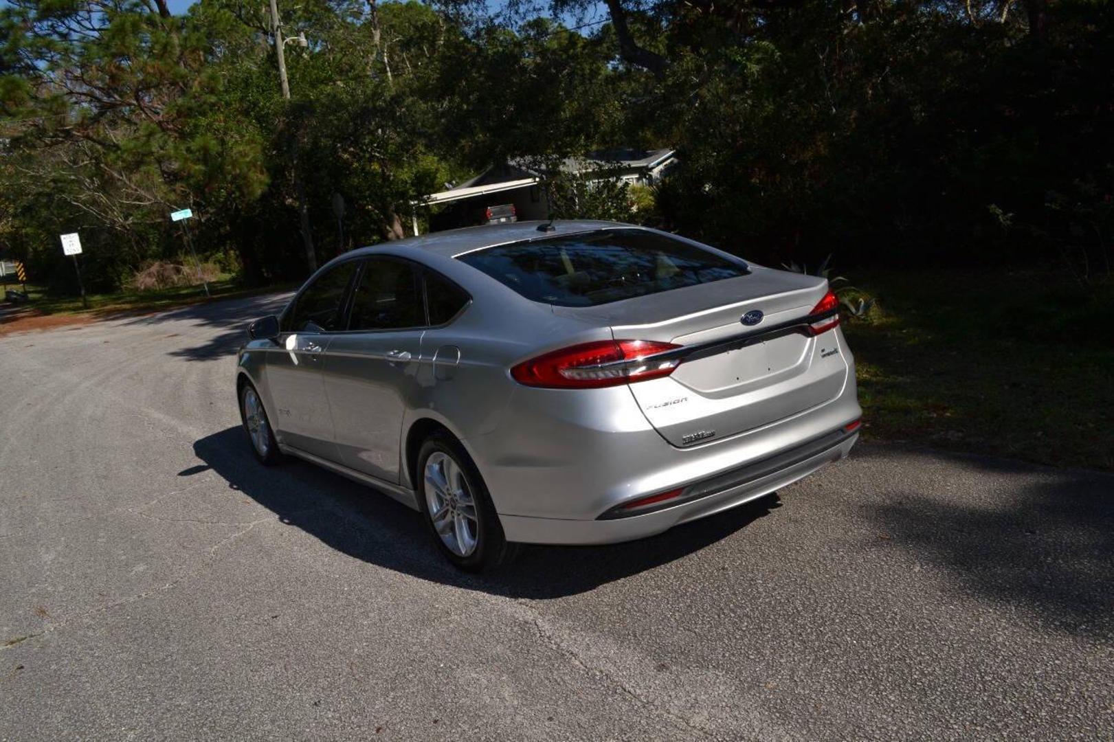 2018 Ford Fusion Hybrid SE photo 8