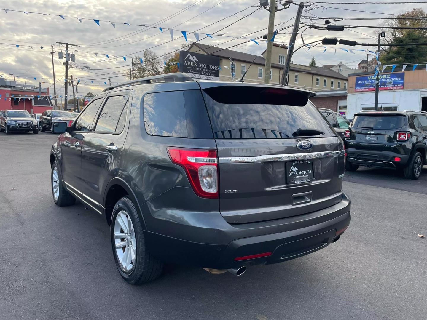 2015 Ford Explorer XLT photo 12