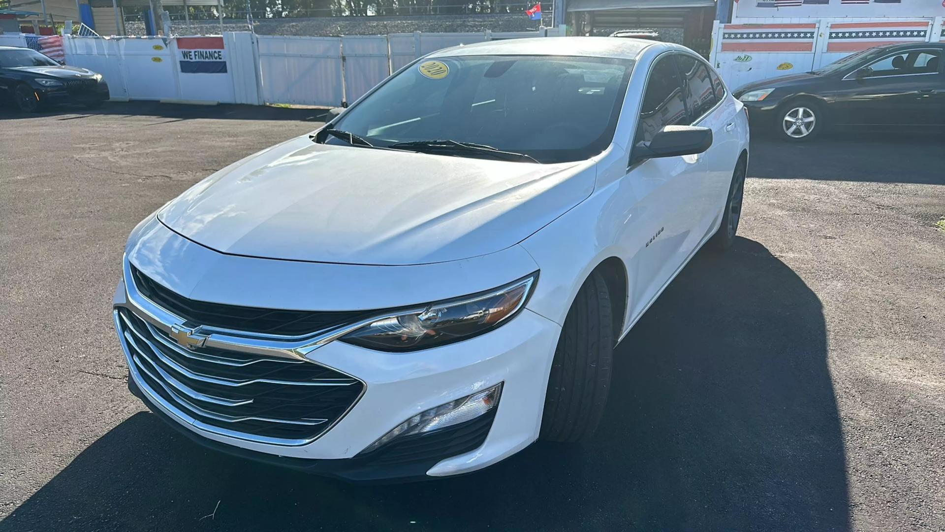 2020 Chevrolet Malibu 1LT photo 2