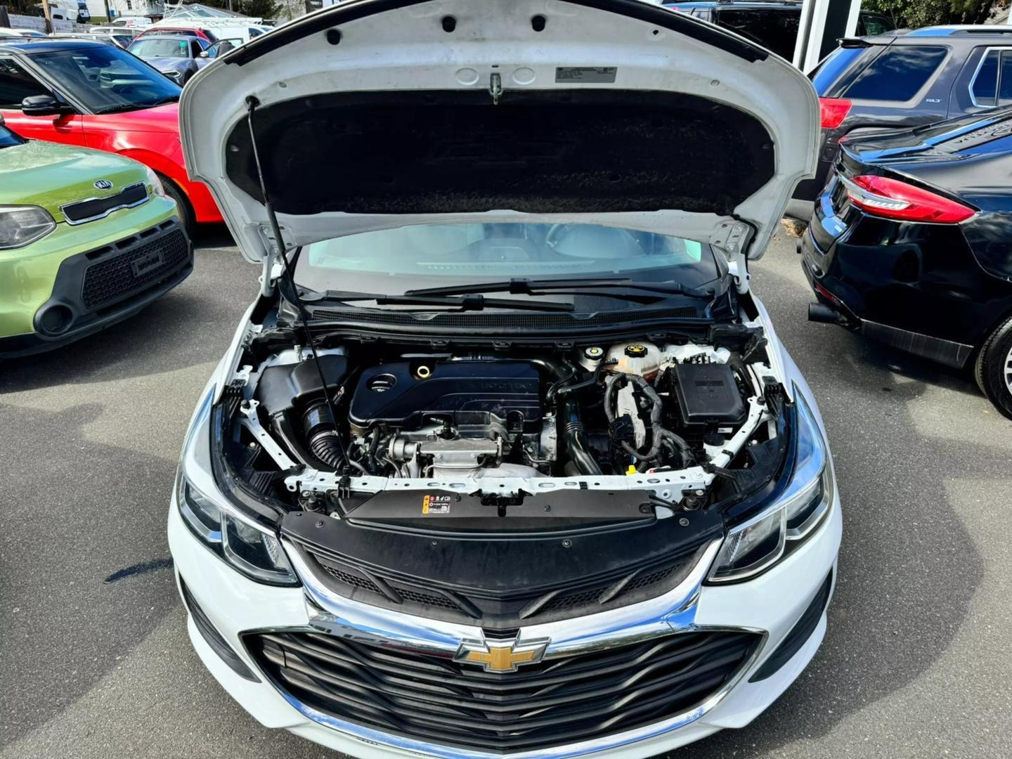 2019 Chevrolet Cruze LS photo 6