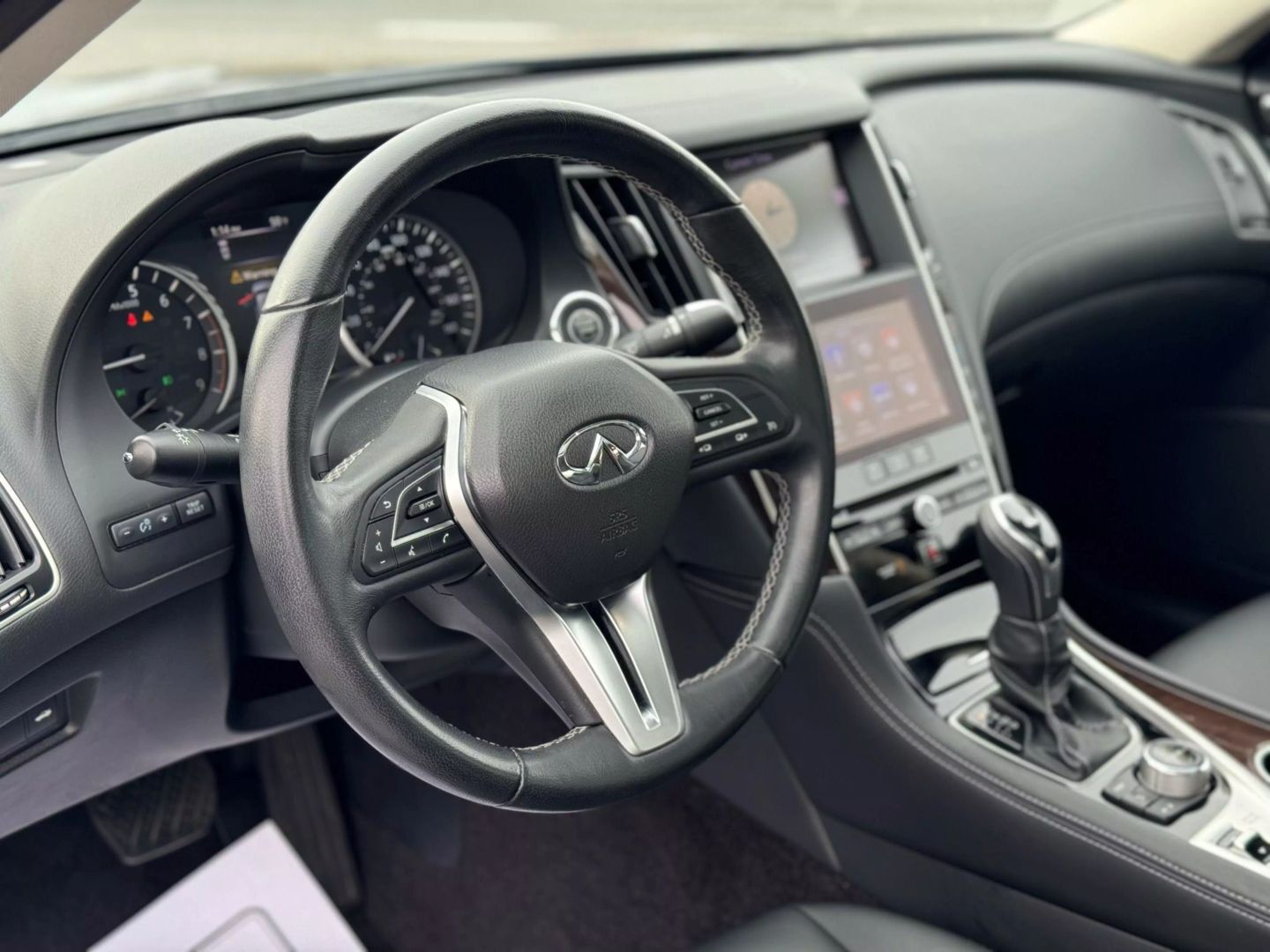 Image 8 of 2019 INFINITI Q50