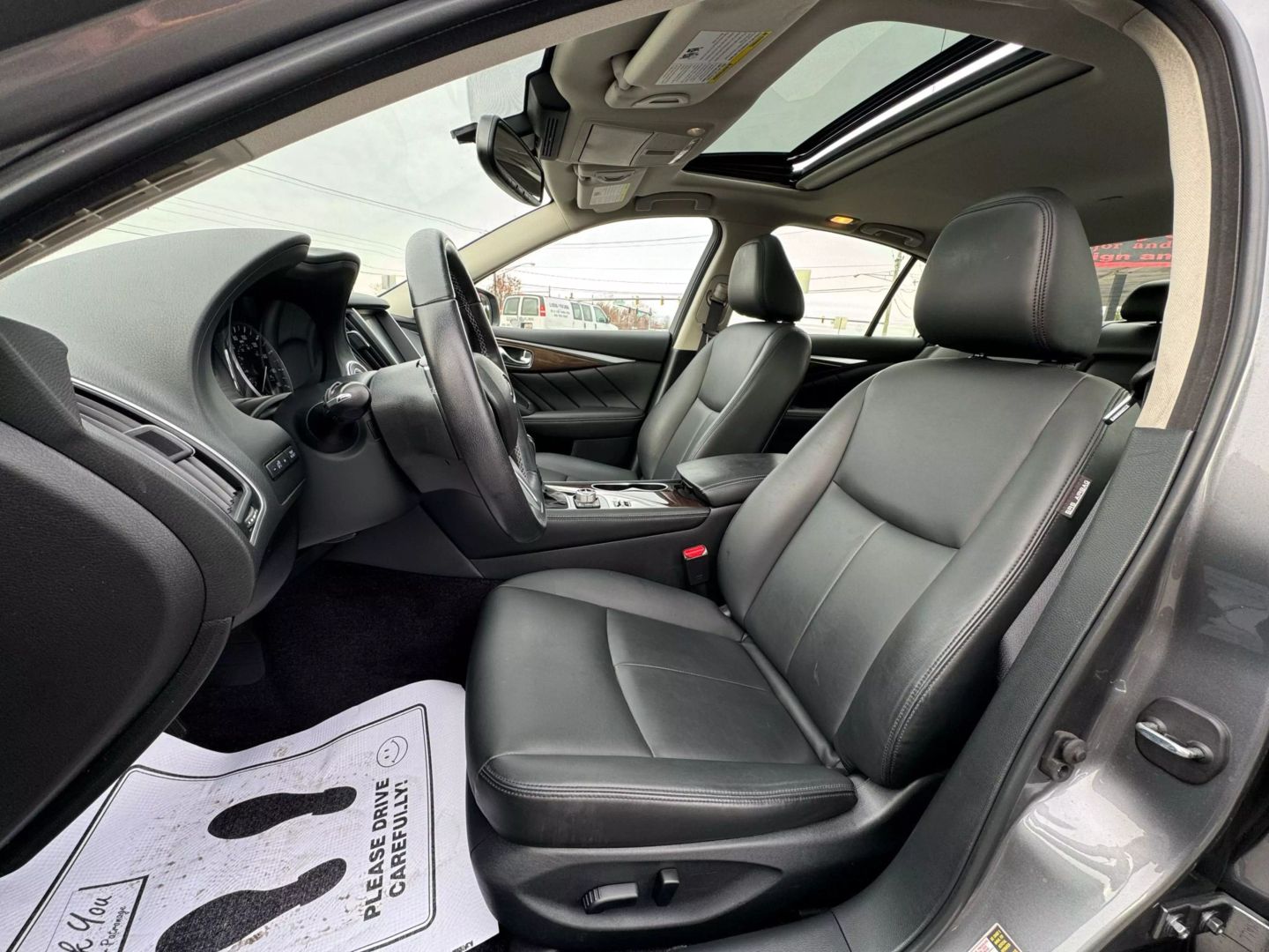 Image 9 of 2019 INFINITI Q50