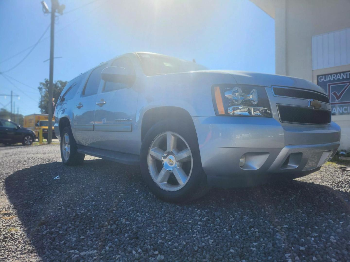 2013 Chevrolet Suburban LT photo 6