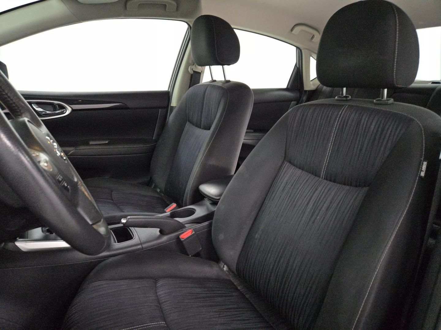 2017 Nissan Sentra - Image 20