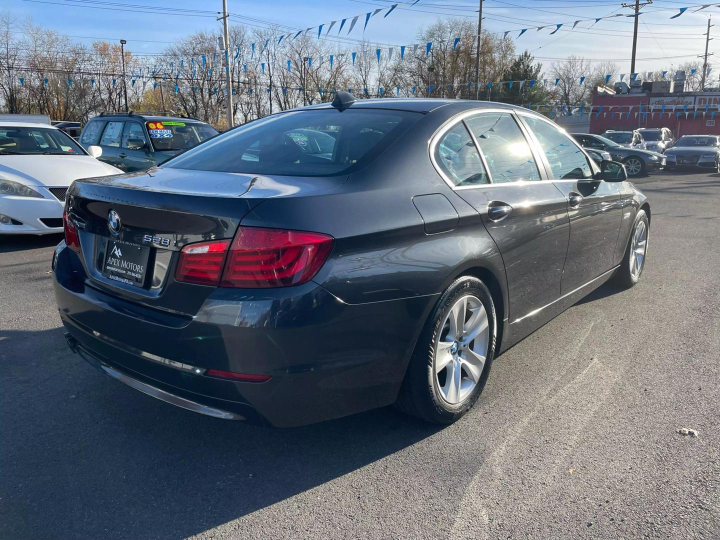 2013 BMW 5 Series 528i photo 15