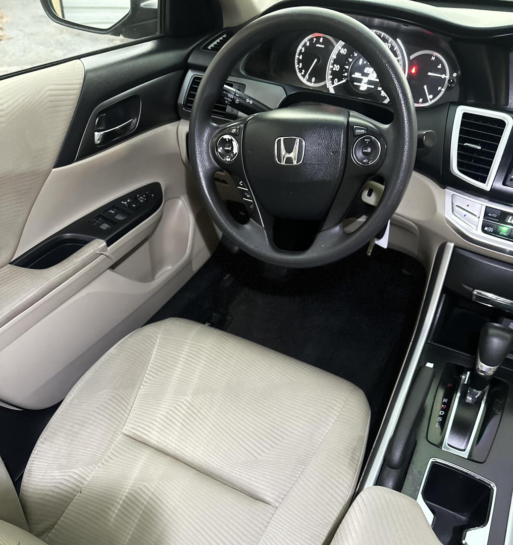 2014 Honda Accord LX photo 4