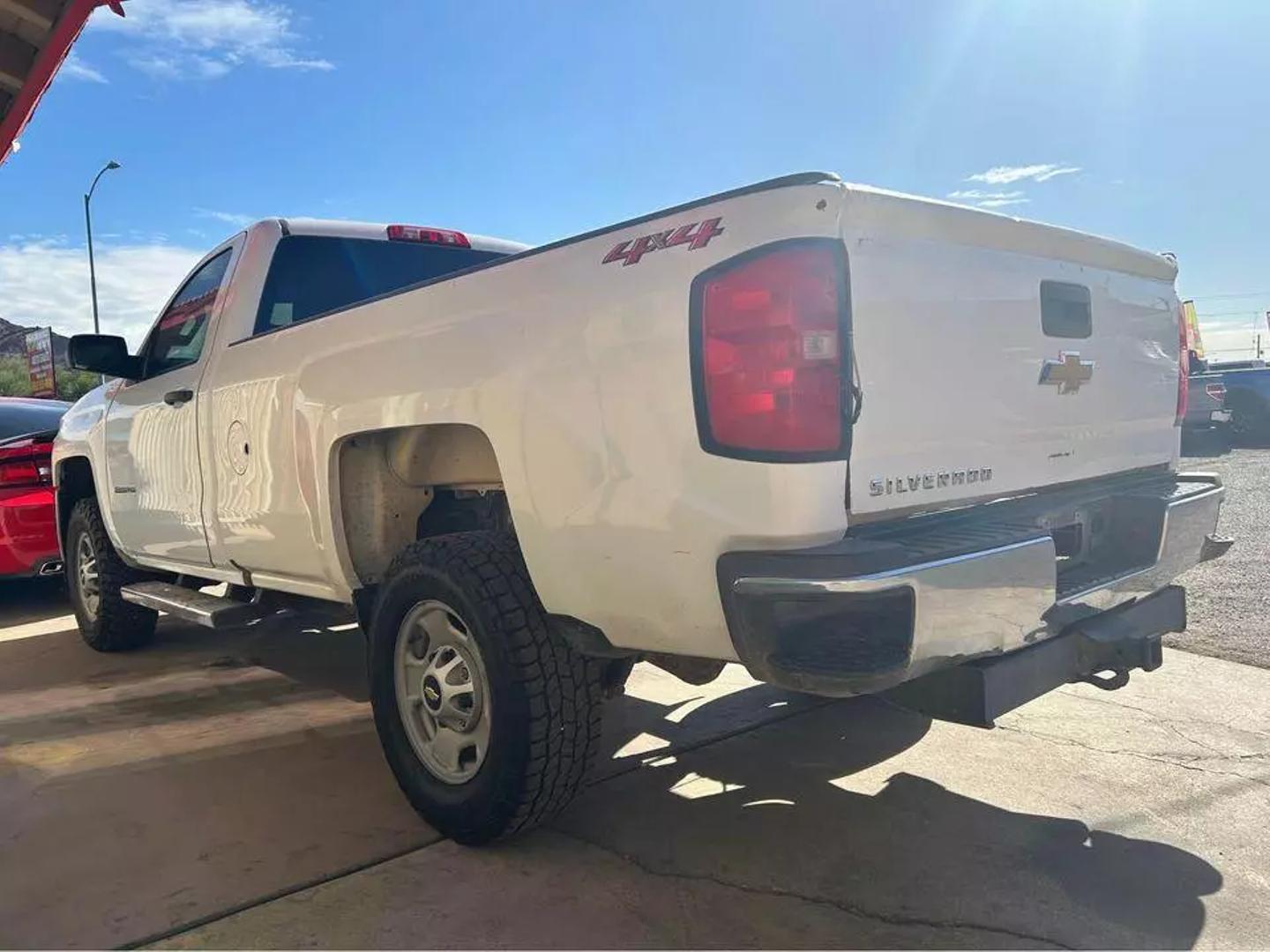 2018 Chevrolet Silverado 2500HD Work Truck photo 3