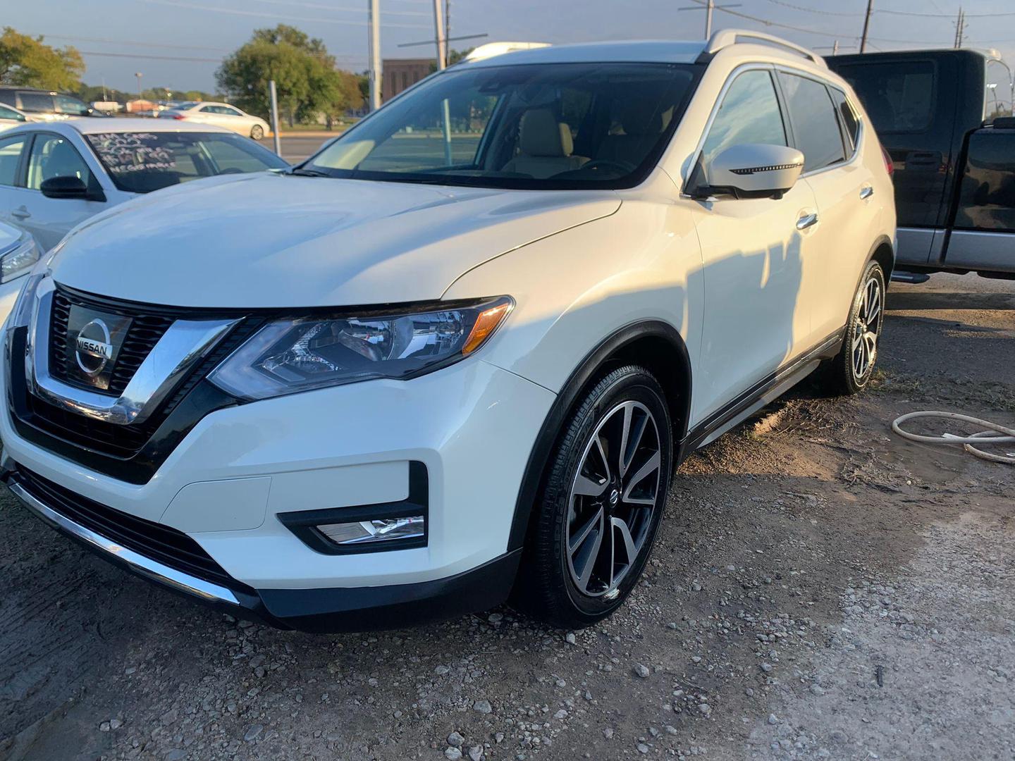 Nissan Rogue's photo