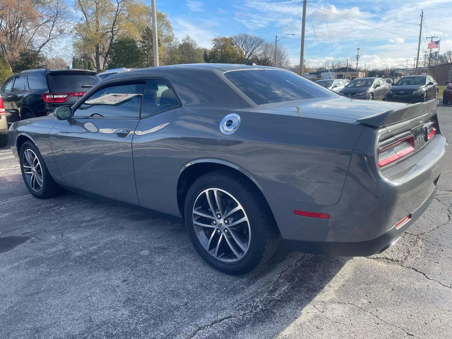 2019 Dodge Challenger SXT photo 8