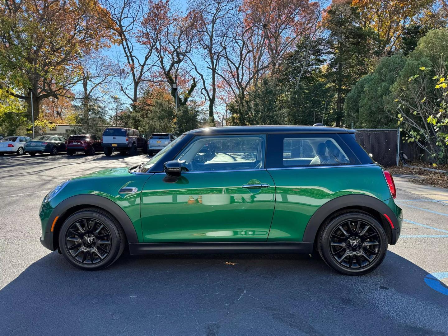 2021 MINI Hardtop 2 Door null photo 15