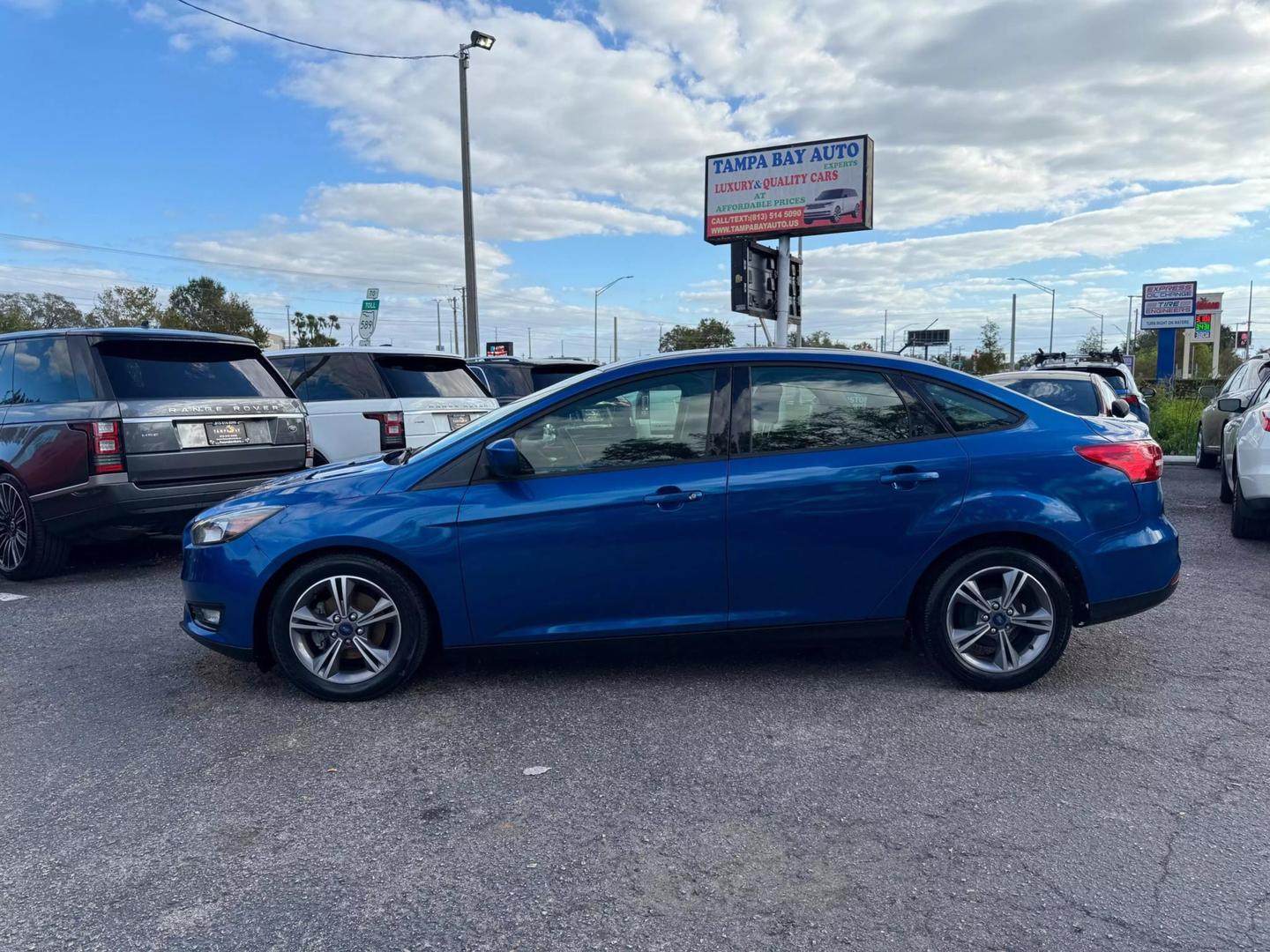 Used 2018 Ford Focus SE with VIN 1FADP3F26JL201625 for sale in Tampa, FL