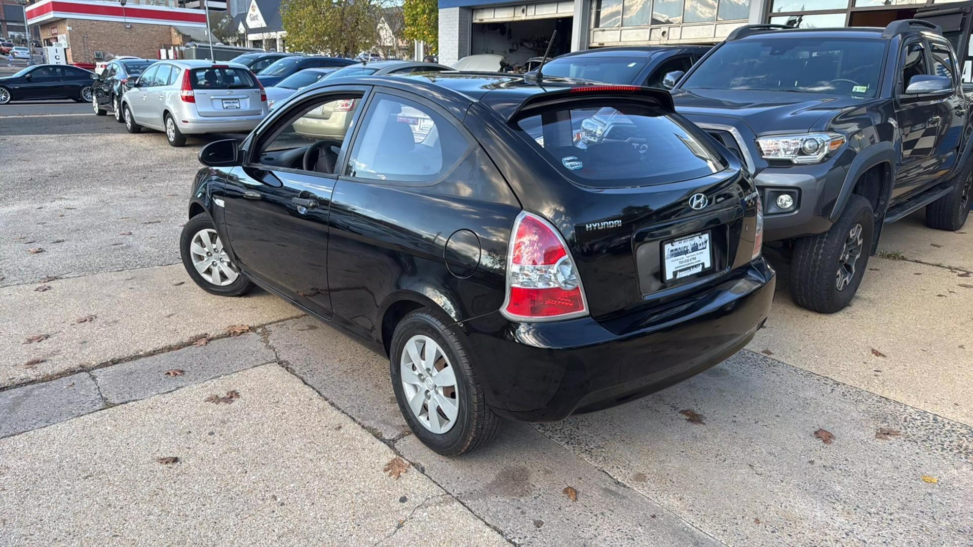 2008 Hyundai Accent GS photo 17