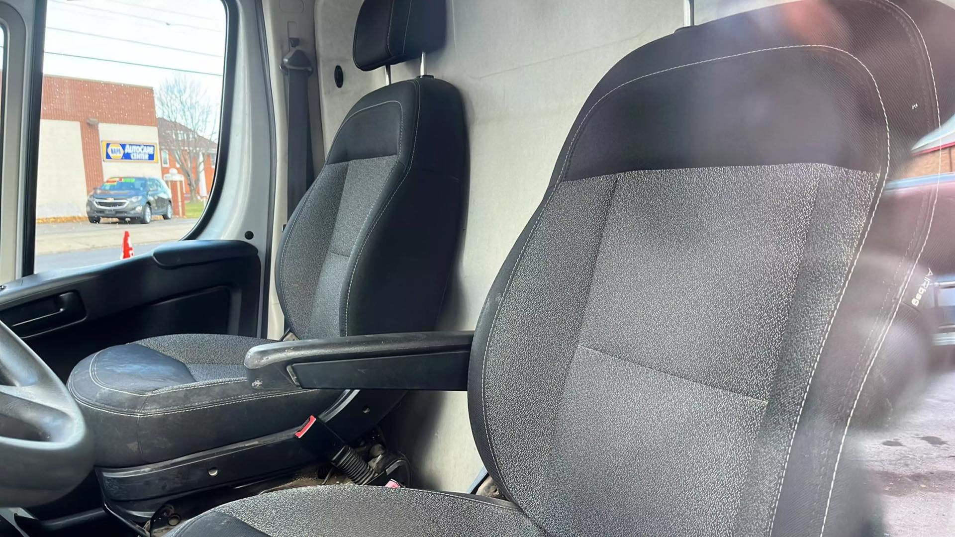 2014 RAM ProMaster Cargo Van Base photo 18