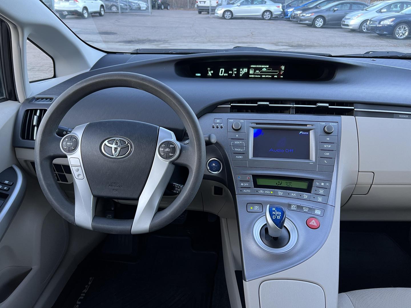 2013 Toyota Prius One photo 25