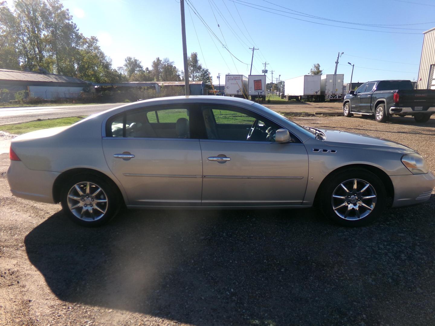 2008 Buick Lucerne CXL photo 3