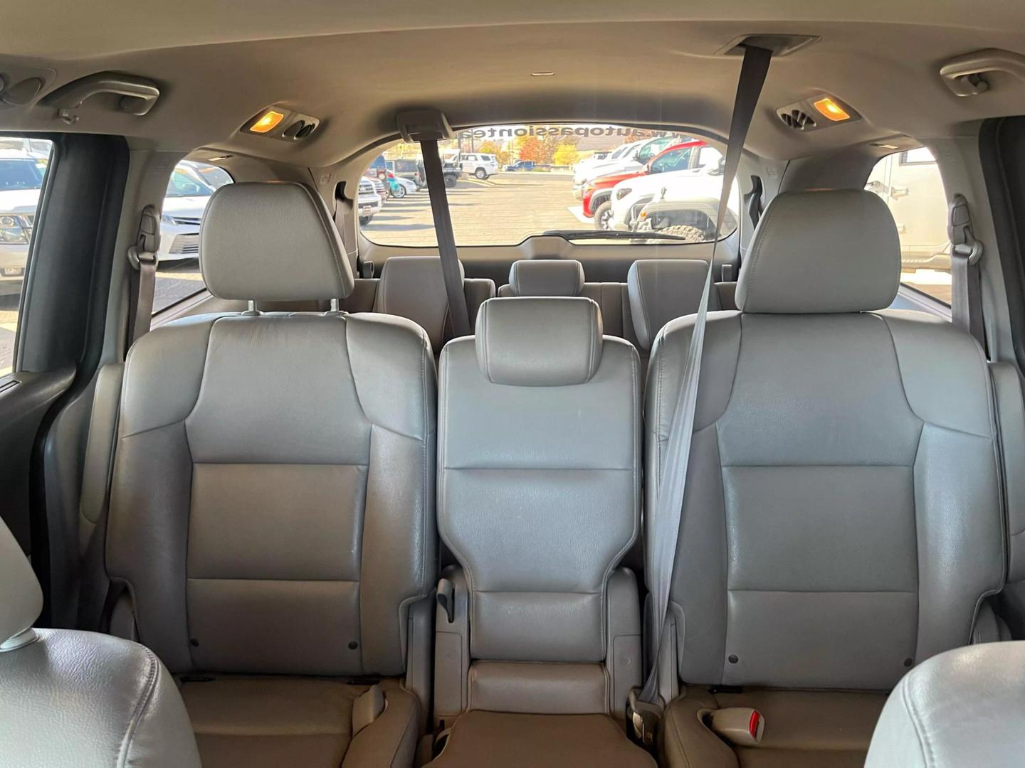 2016 Honda Odyssey EX-L photo 30