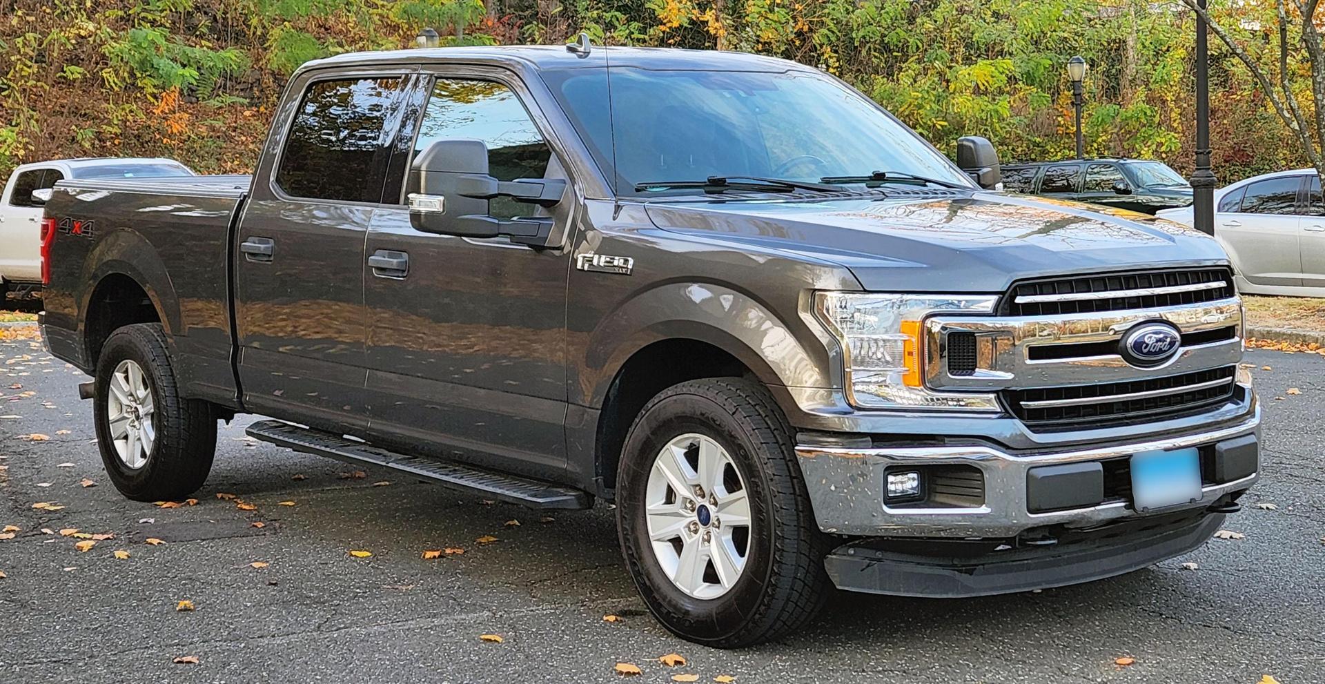 2018 Ford F-150 XLT photo 2