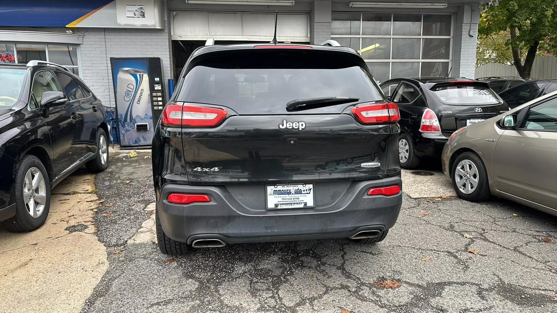 2015 Jeep Cherokee Latitude photo 9