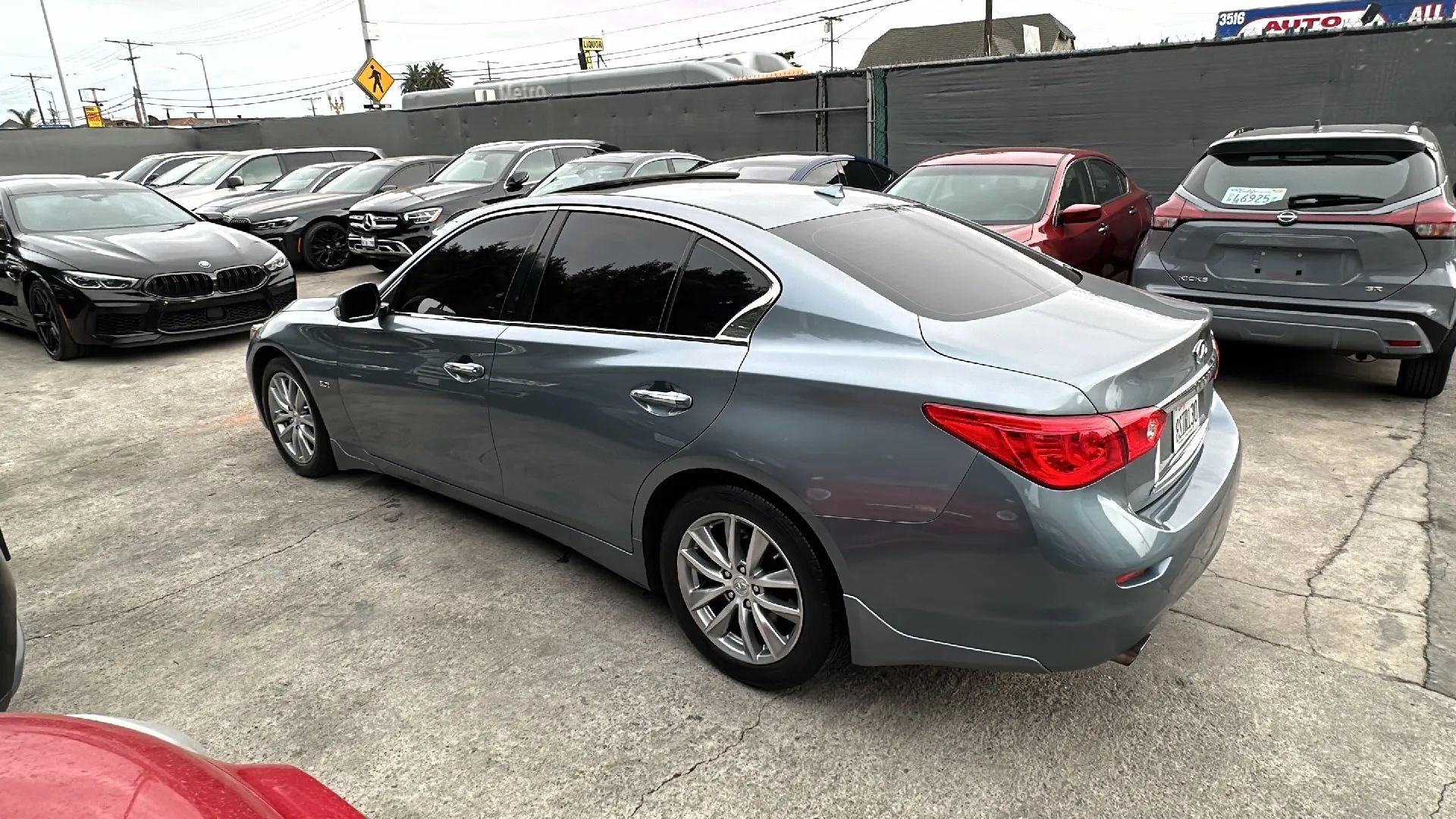 Image 6 of 2016 INFINITI Q50