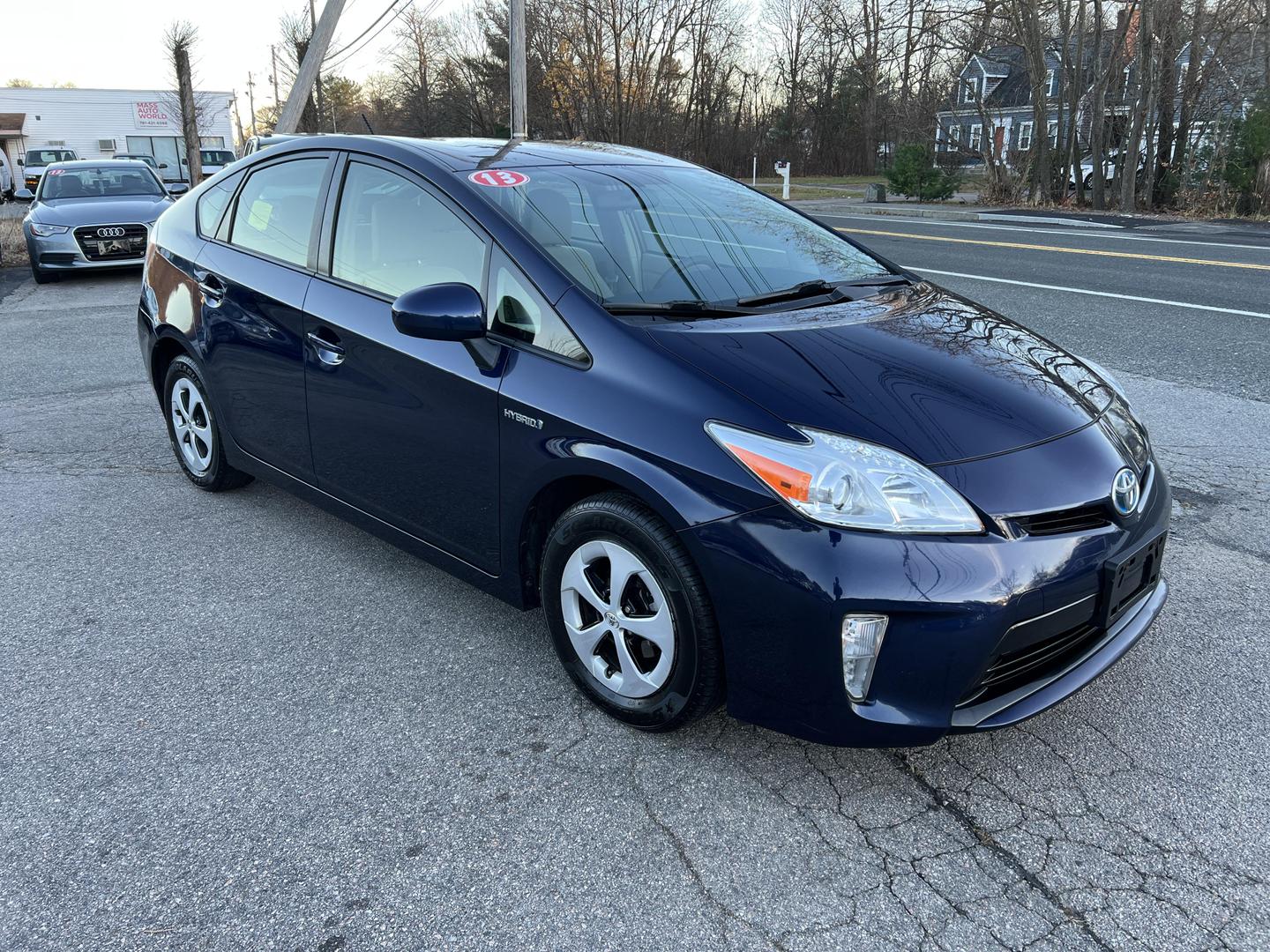 2013 Toyota Prius One photo 7