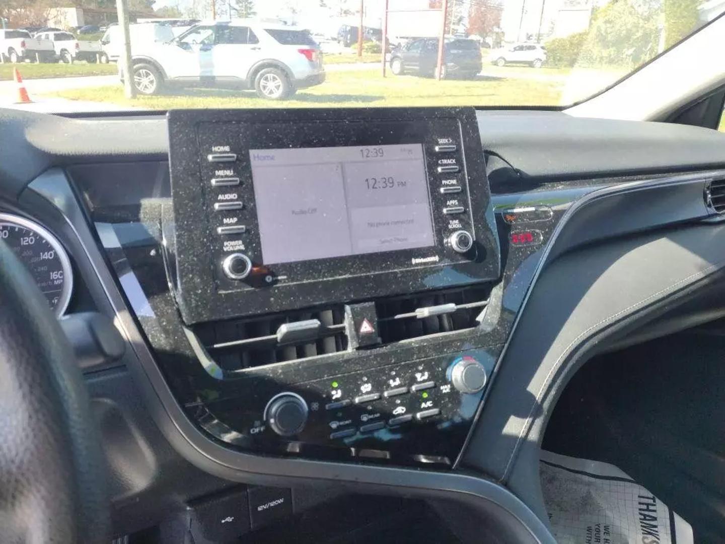 2021 Toyota Camry LE photo 10