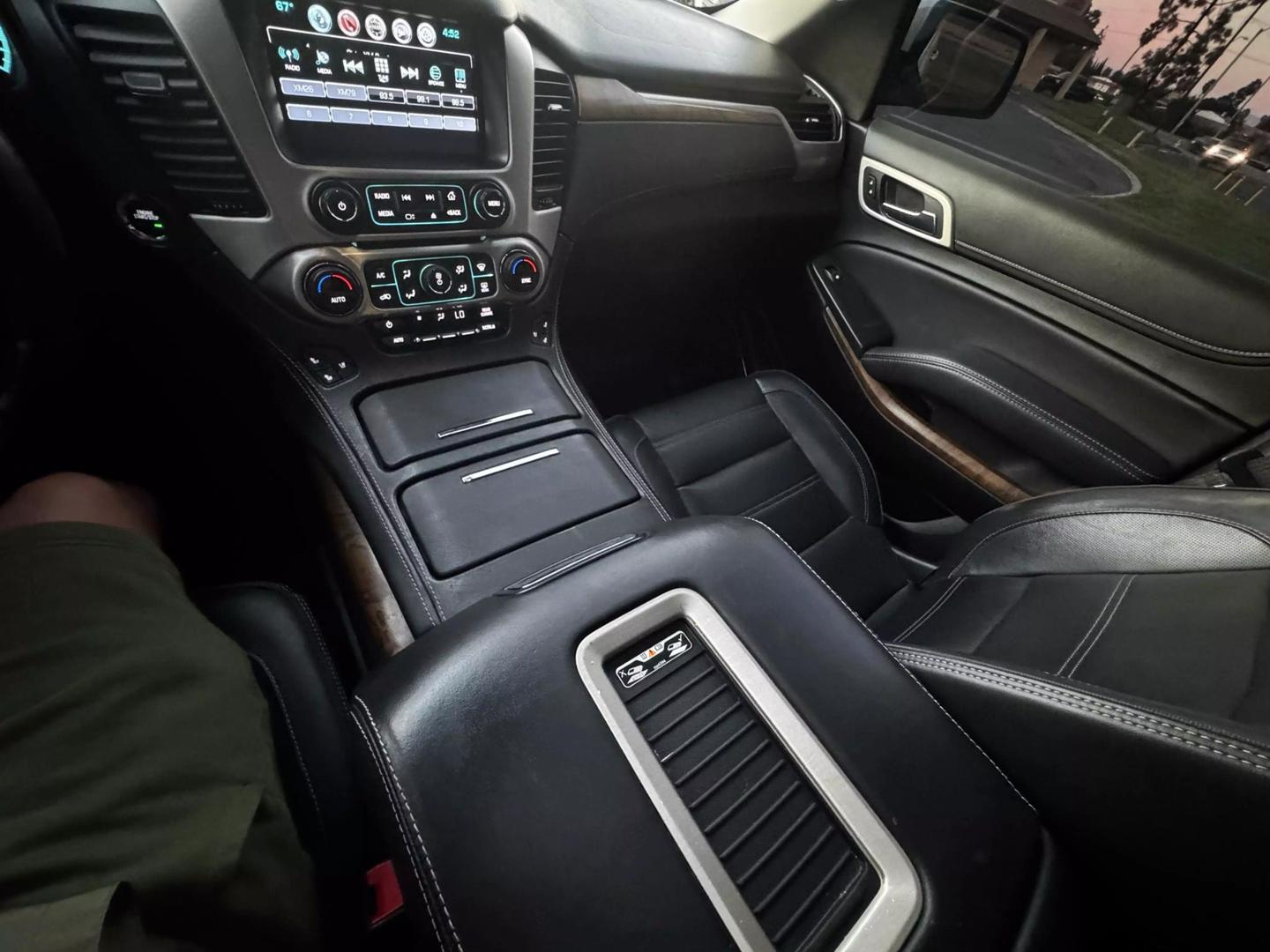 2020 GMC Yukon Denali photo 47