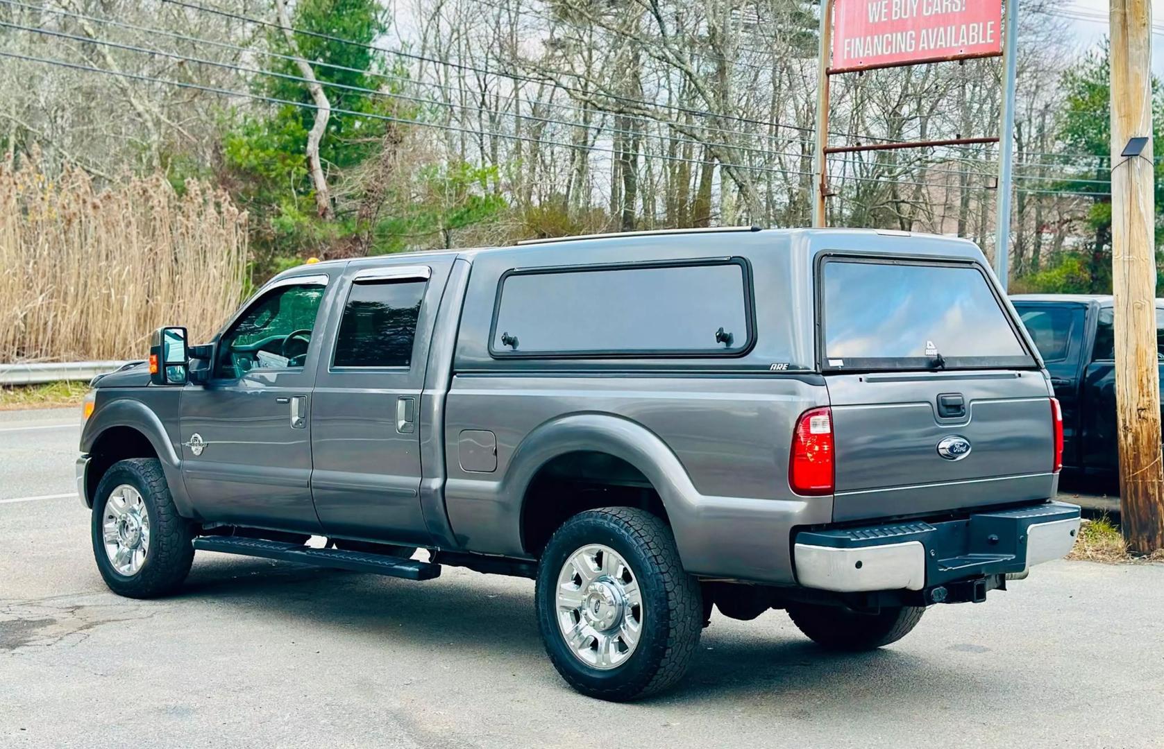 2014 Ford F-350 Super Duty Lariat photo 9