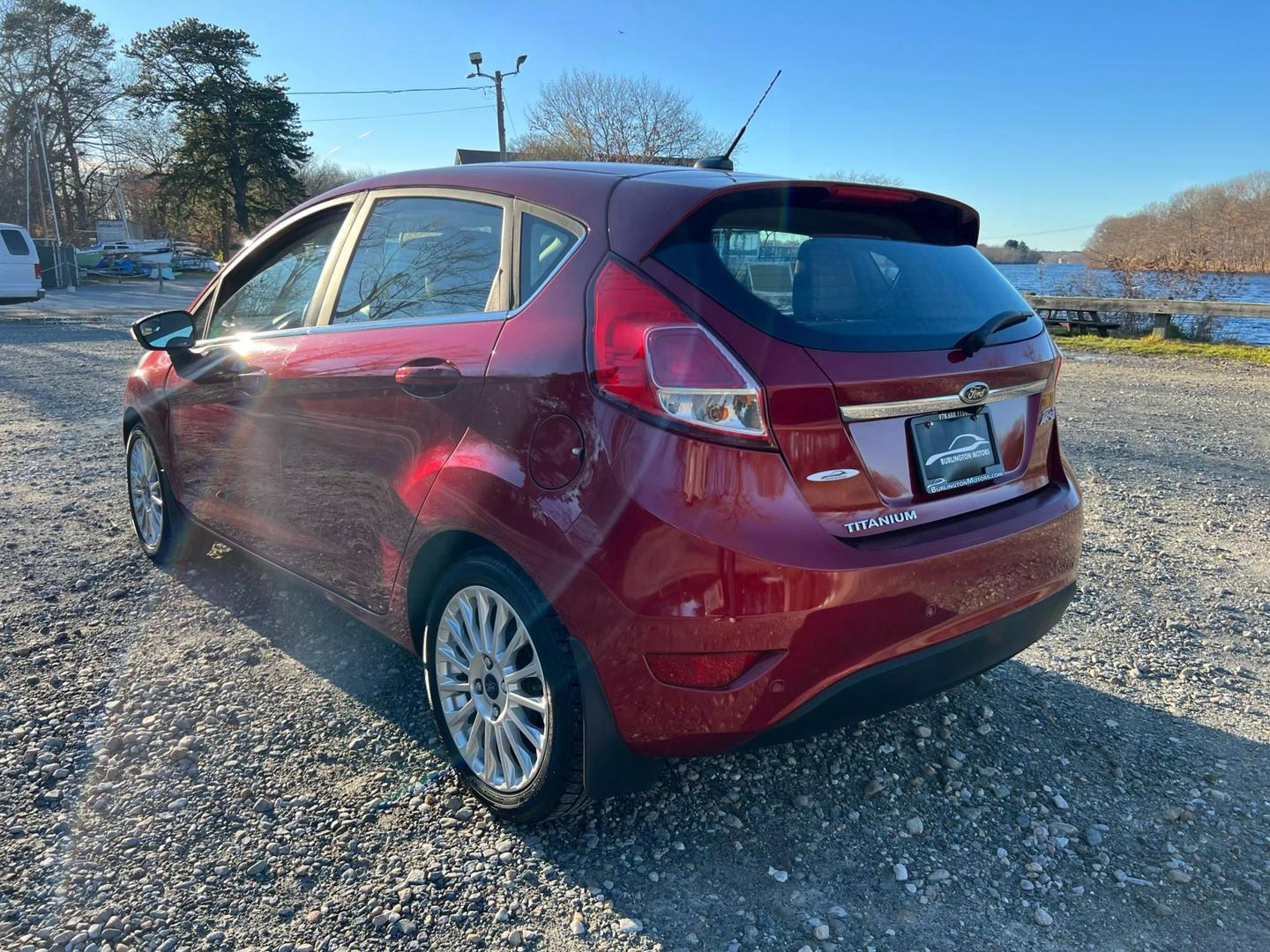 2015 Ford Fiesta Titanium photo 7