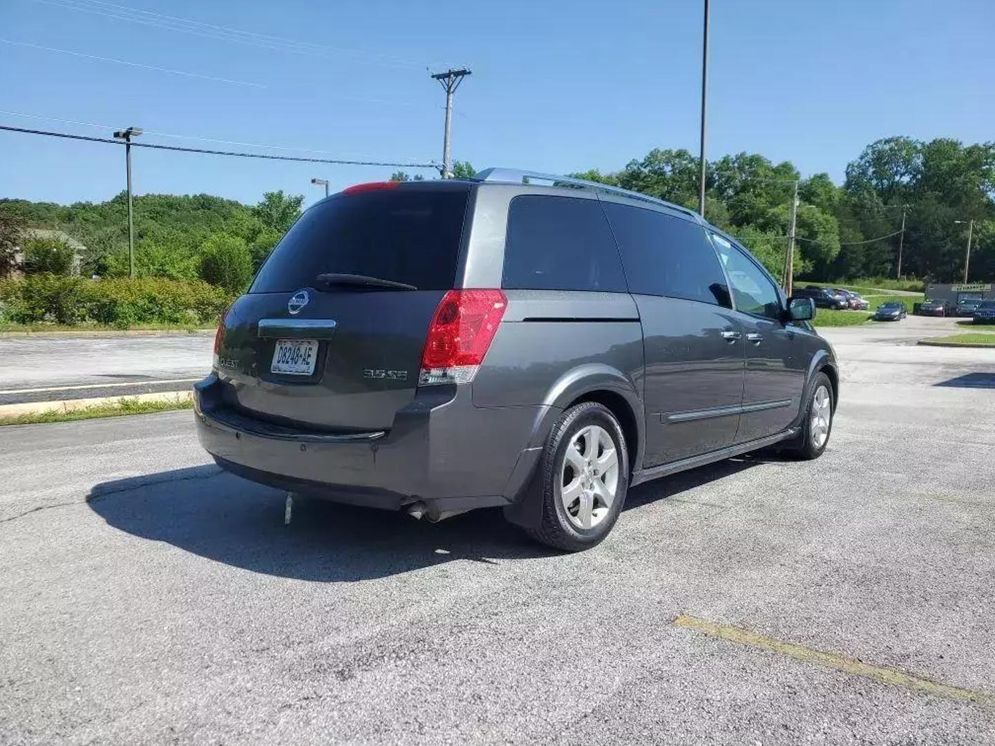 2008 Nissan Quest SE photo 5