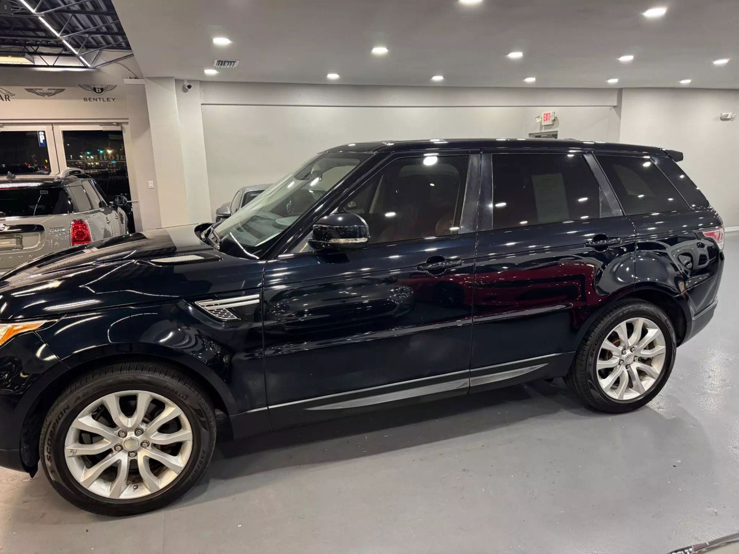 2014 Land Rover Range Rover Sport Hse Sport Utility 4d - Image 4