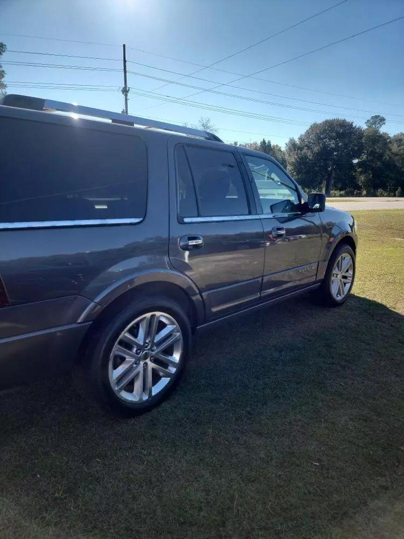 2016 Ford Expedition Platinum photo 4