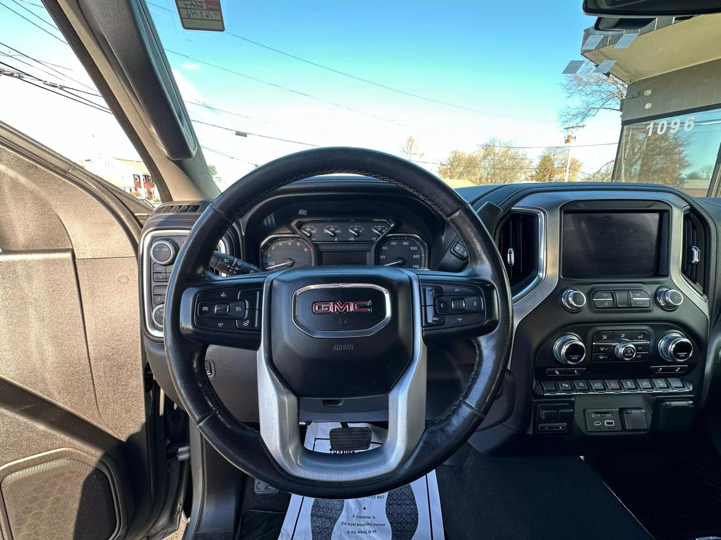 2020 GMC Sierra 1500 SLE photo 17