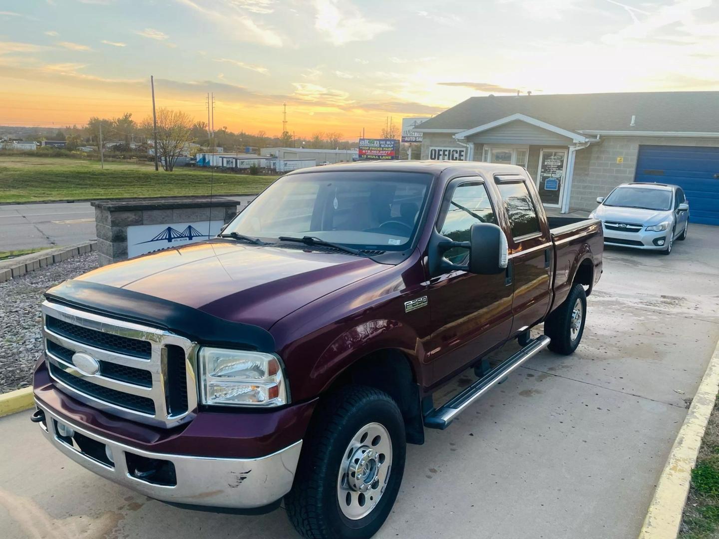 2005 Ford F-250 Super Duty XL photo 4